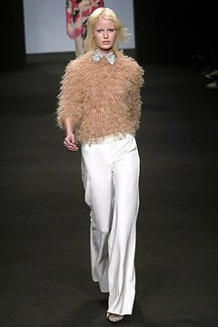 Alessandro Dell\'Acqua fashion show for Autumn/Winter 2004
