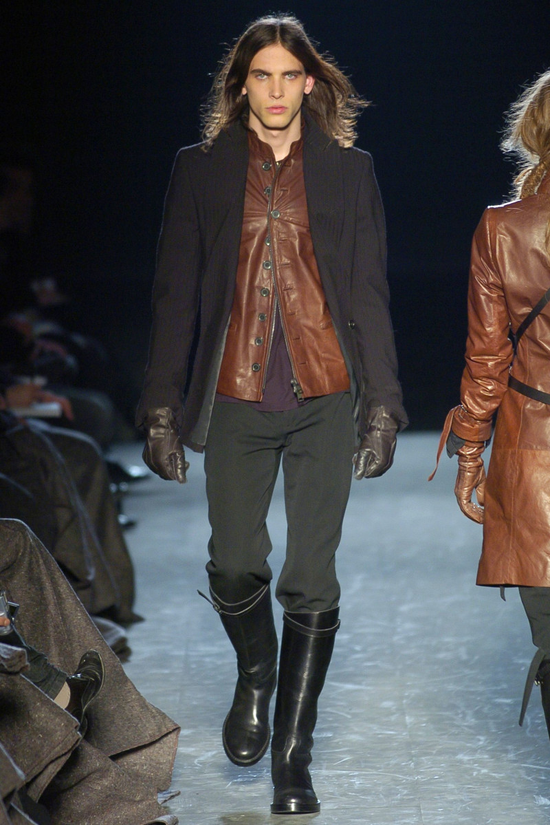 Ann Demeulemeester fashion show for Autumn/Winter 2004