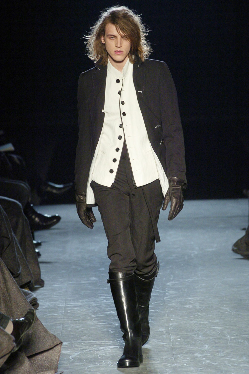 Ann Demeulemeester fashion show for Autumn/Winter 2004