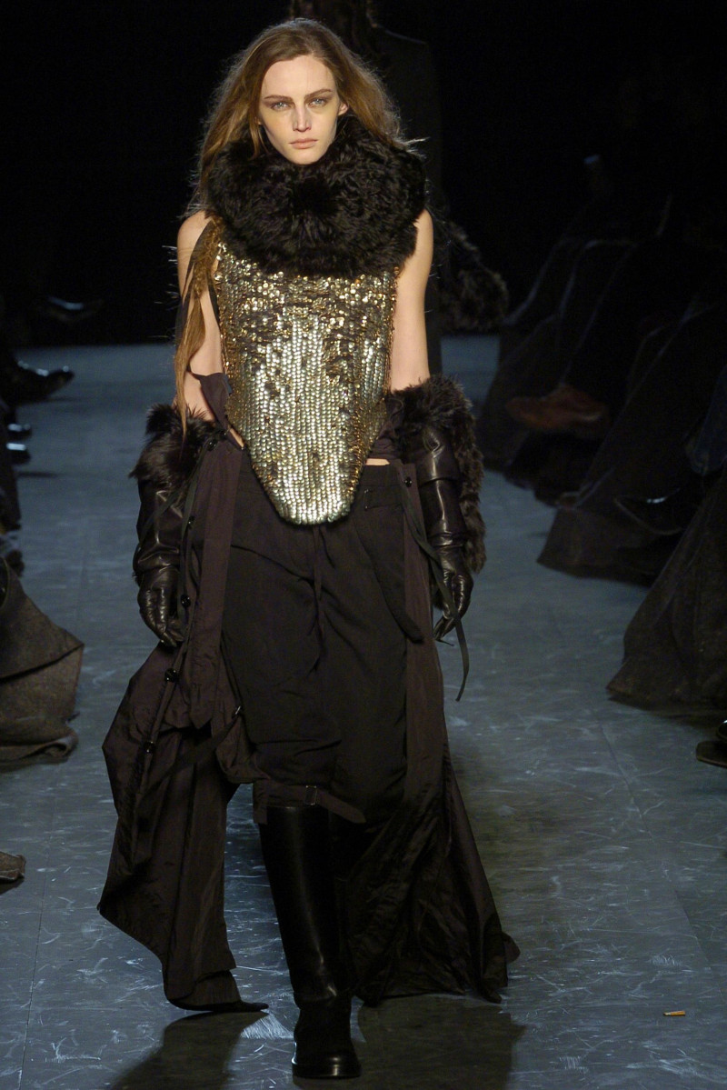Ann Demeulemeester fashion show for Autumn/Winter 2004