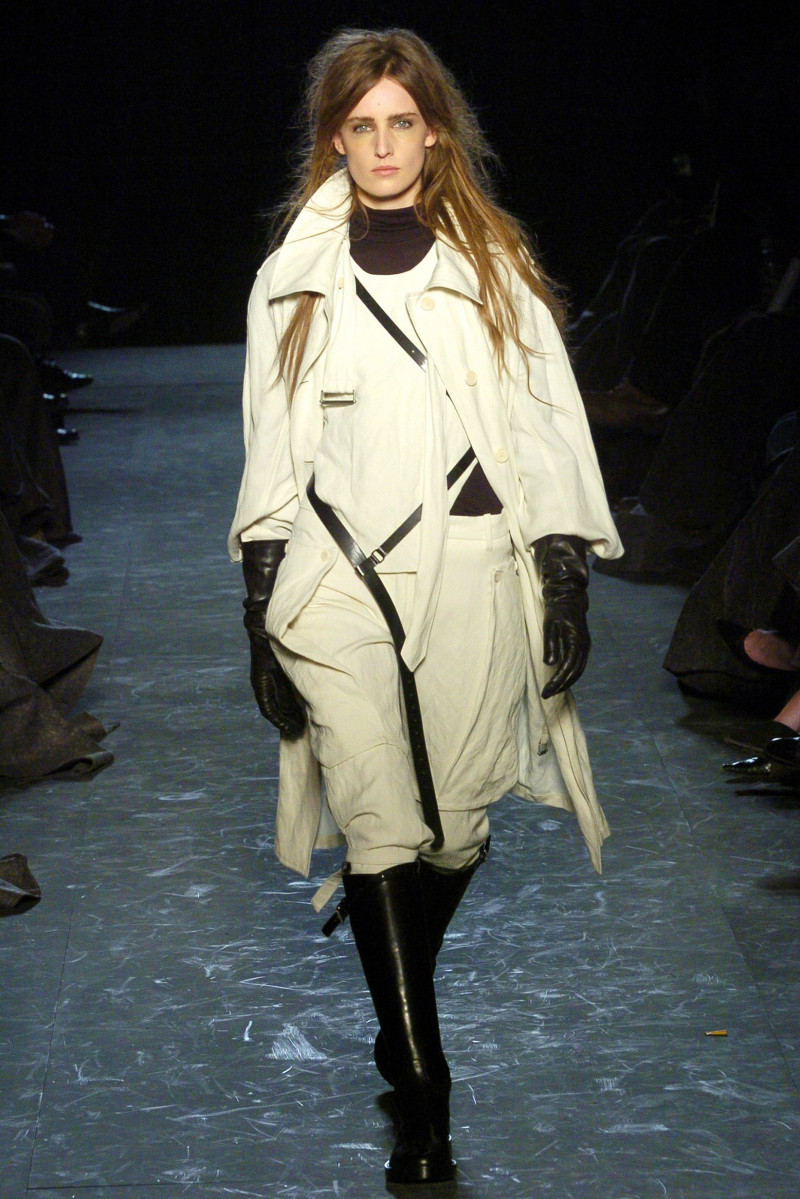 Ann Demeulemeester fashion show for Autumn/Winter 2004