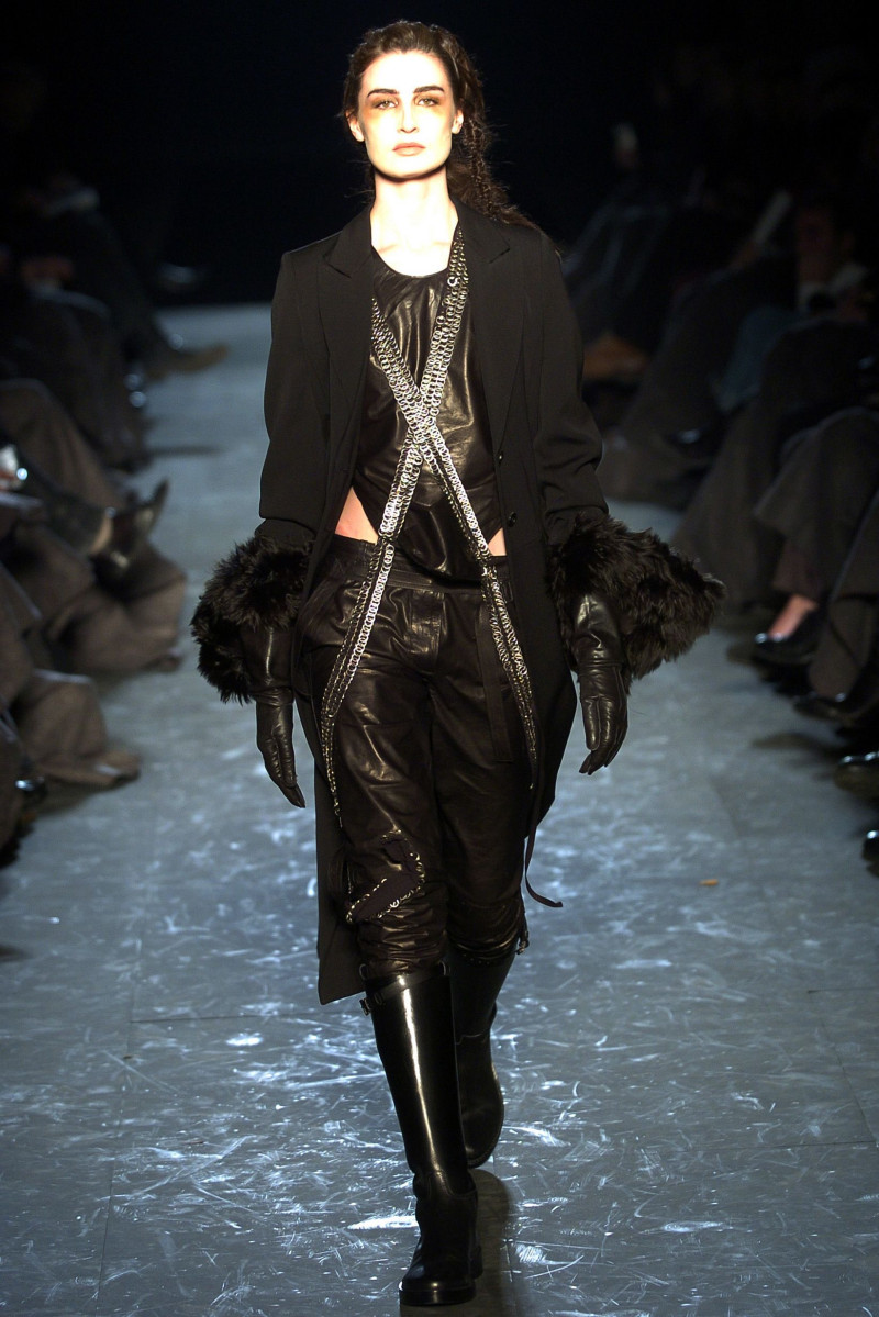 Ann Demeulemeester fashion show for Autumn/Winter 2004