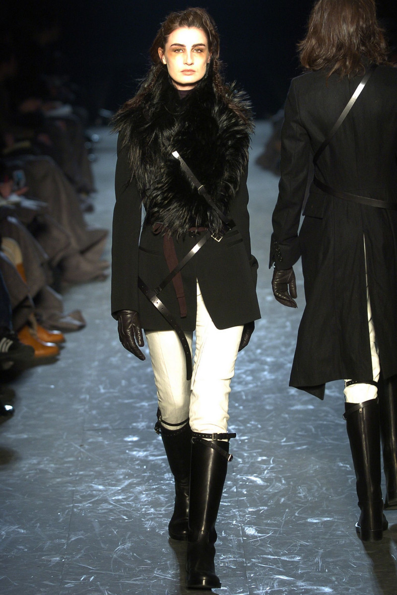 Ann Demeulemeester fashion show for Autumn/Winter 2004