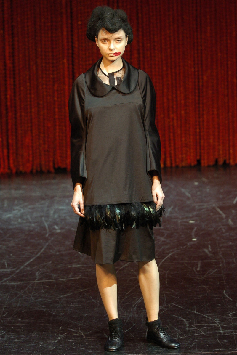 Clements Ribeiro fashion show for Autumn/Winter 2004
