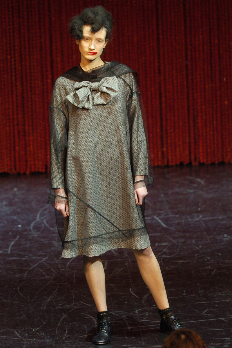 Clements Ribeiro fashion show for Autumn/Winter 2004