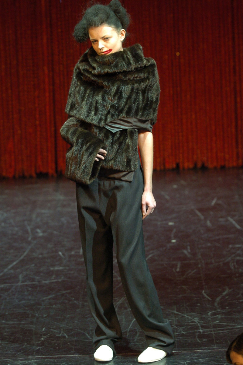 Clements Ribeiro fashion show for Autumn/Winter 2004