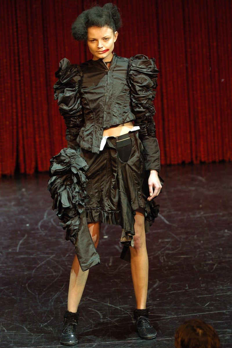 Clements Ribeiro fashion show for Autumn/Winter 2004