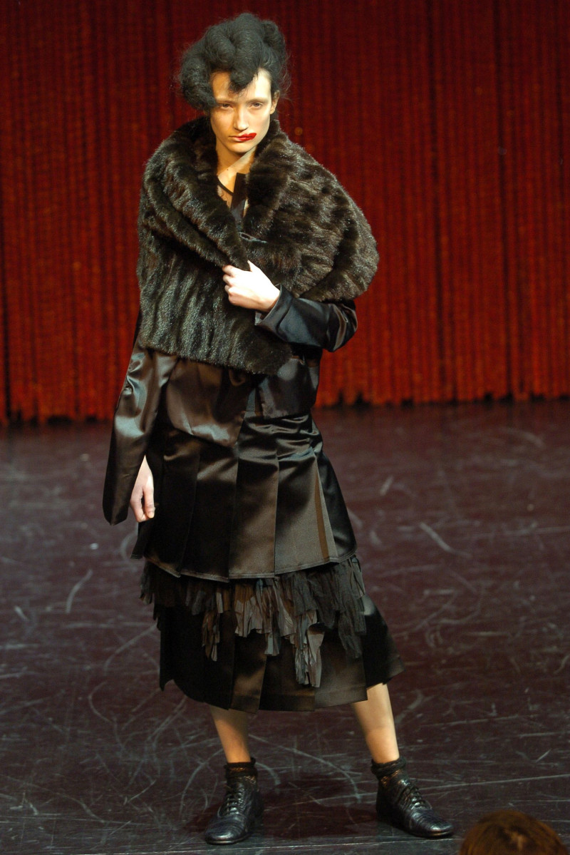 Clements Ribeiro fashion show for Autumn/Winter 2004
