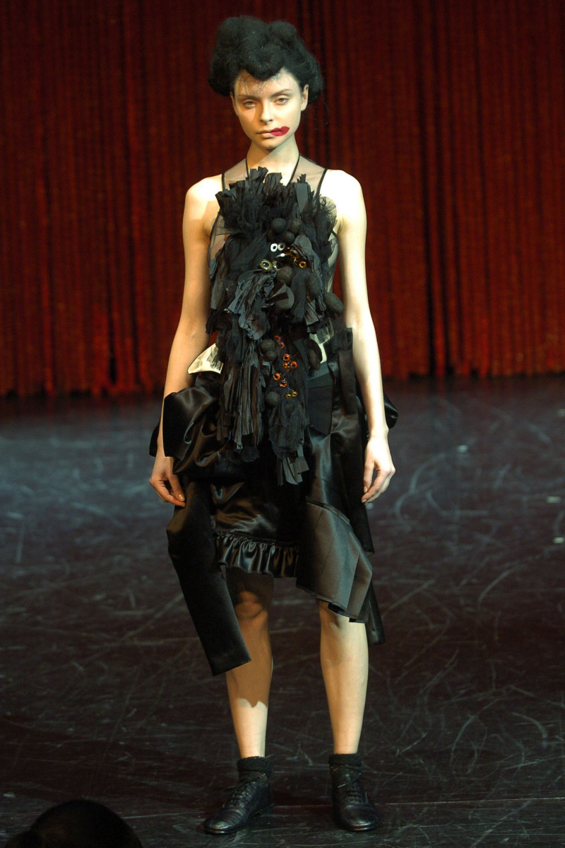 Clements Ribeiro fashion show for Autumn/Winter 2004