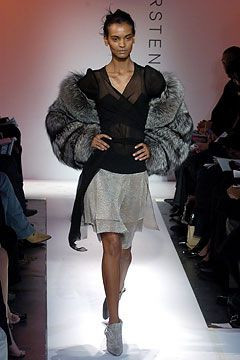 Diane Von Furstenberg fashion show for Autumn/Winter 2004