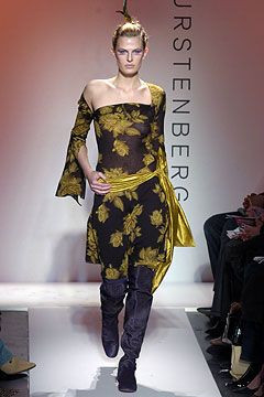 Diane Von Furstenberg fashion show for Autumn/Winter 2004