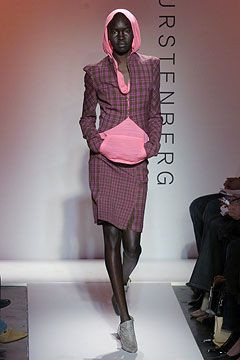 Diane Von Furstenberg fashion show for Autumn/Winter 2004