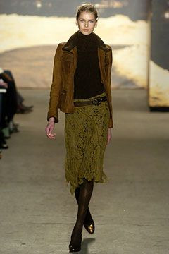 DKNY fashion show for Autumn/Winter 2004
