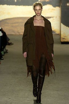 DKNY fashion show for Autumn/Winter 2004