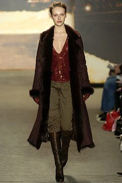 DKNY fashion show for Autumn/Winter 2004