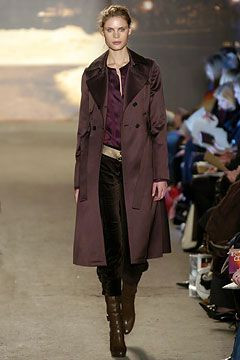 DKNY fashion show for Autumn/Winter 2004