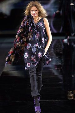 Emporio Armani fashion show for Autumn/Winter 2004