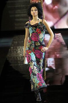 Giorgio Armani fashion show for Autumn/Winter 2004