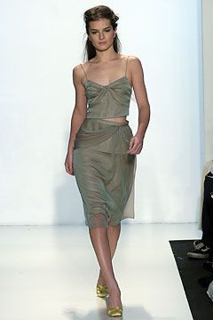 Jeffrey Chow fashion show for Autumn/Winter 2004