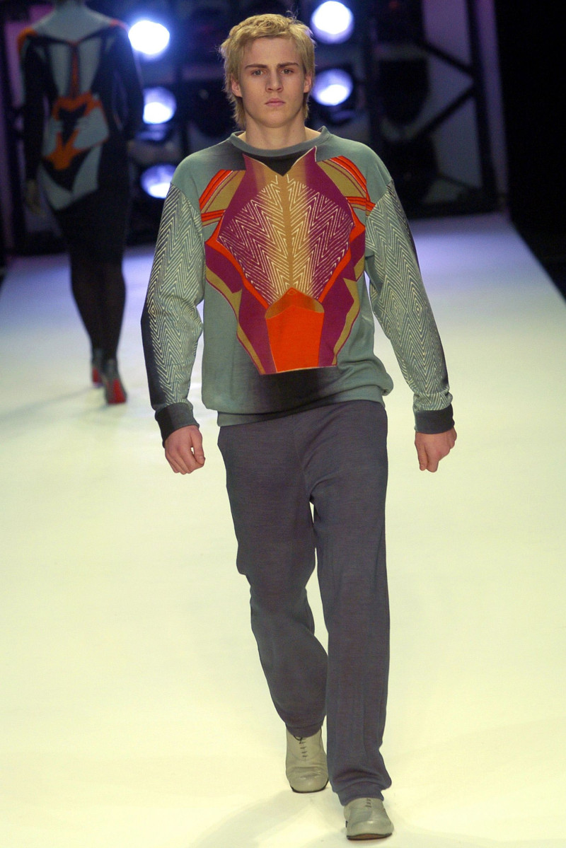Jonathan Saunders fashion show for Autumn/Winter 2004