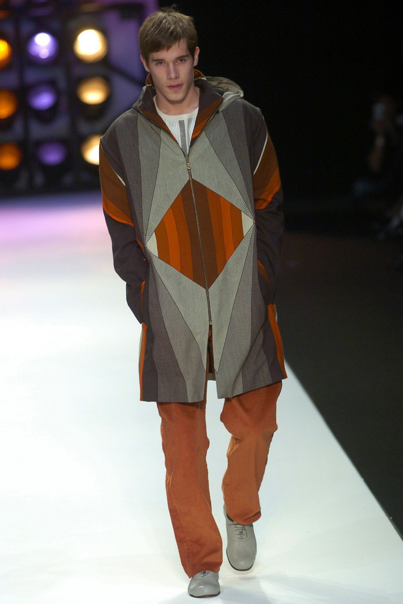 Jonathan Saunders fashion show for Autumn/Winter 2004