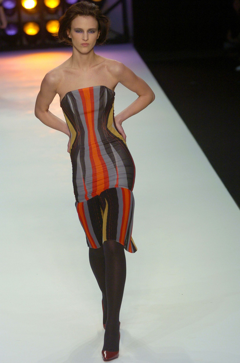 Jonathan Saunders fashion show for Autumn/Winter 2004