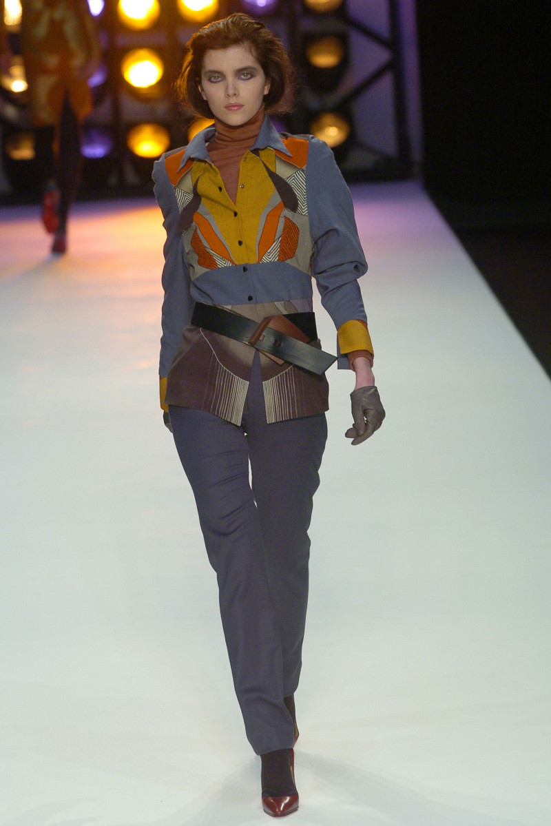 Jonathan Saunders fashion show for Autumn/Winter 2004