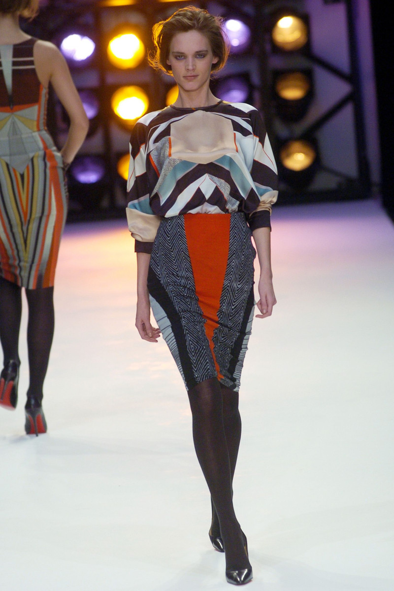 Jonathan Saunders fashion show for Autumn/Winter 2004