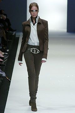 Lagerfeld Gallery fashion show for Autumn/Winter 2004