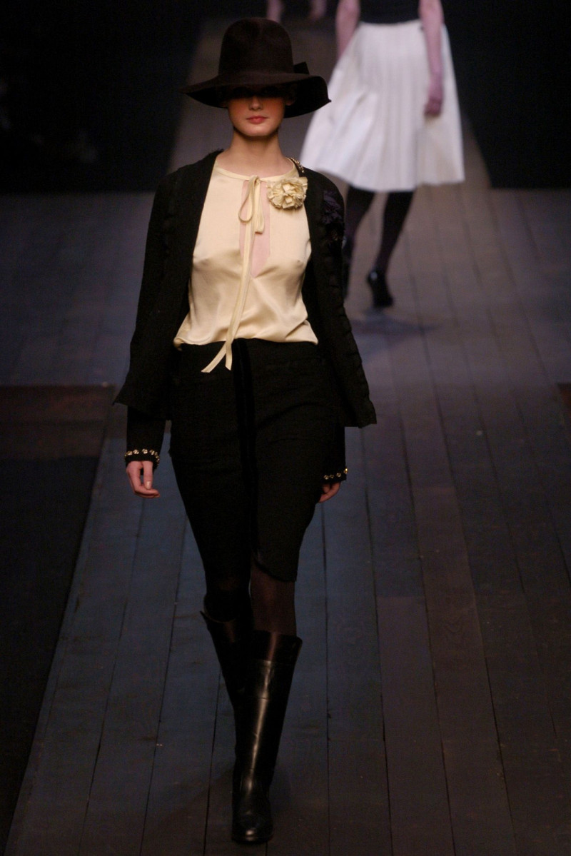 Lanvin fashion show for Autumn/Winter 2004