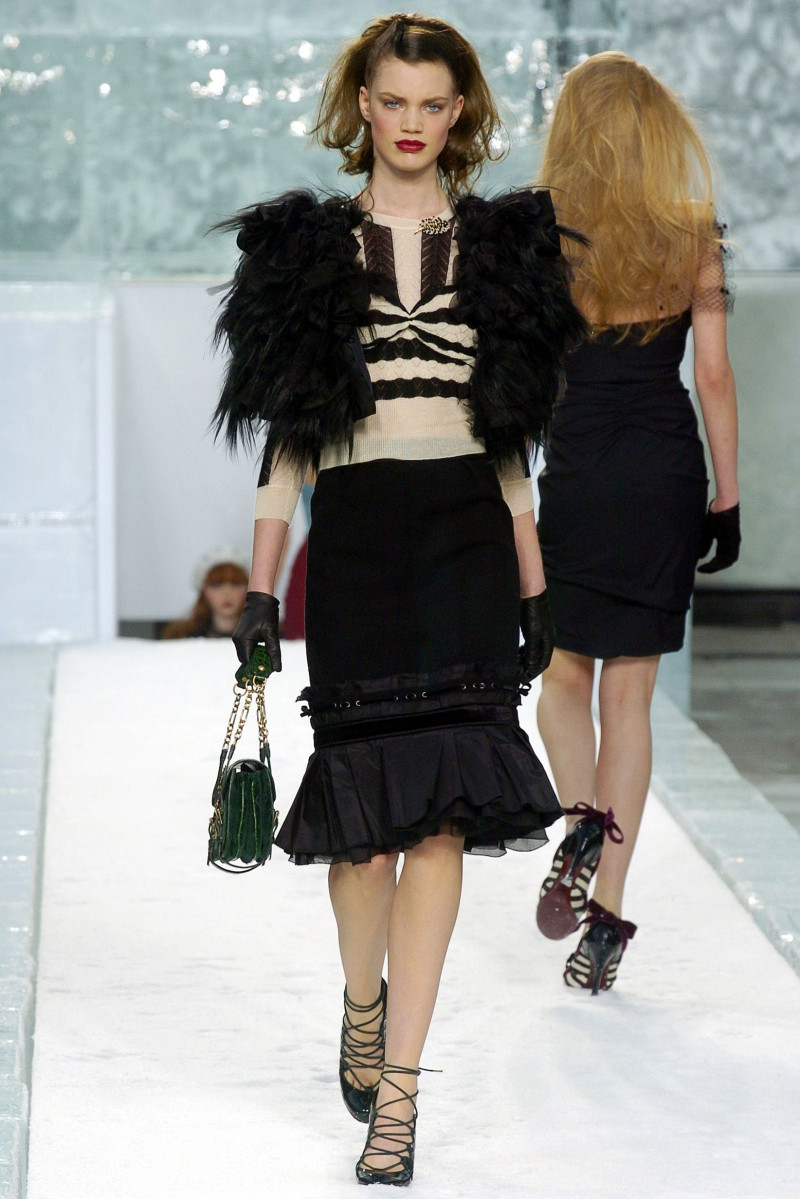 Louis Vuitton fashion show for Autumn/Winter 2004