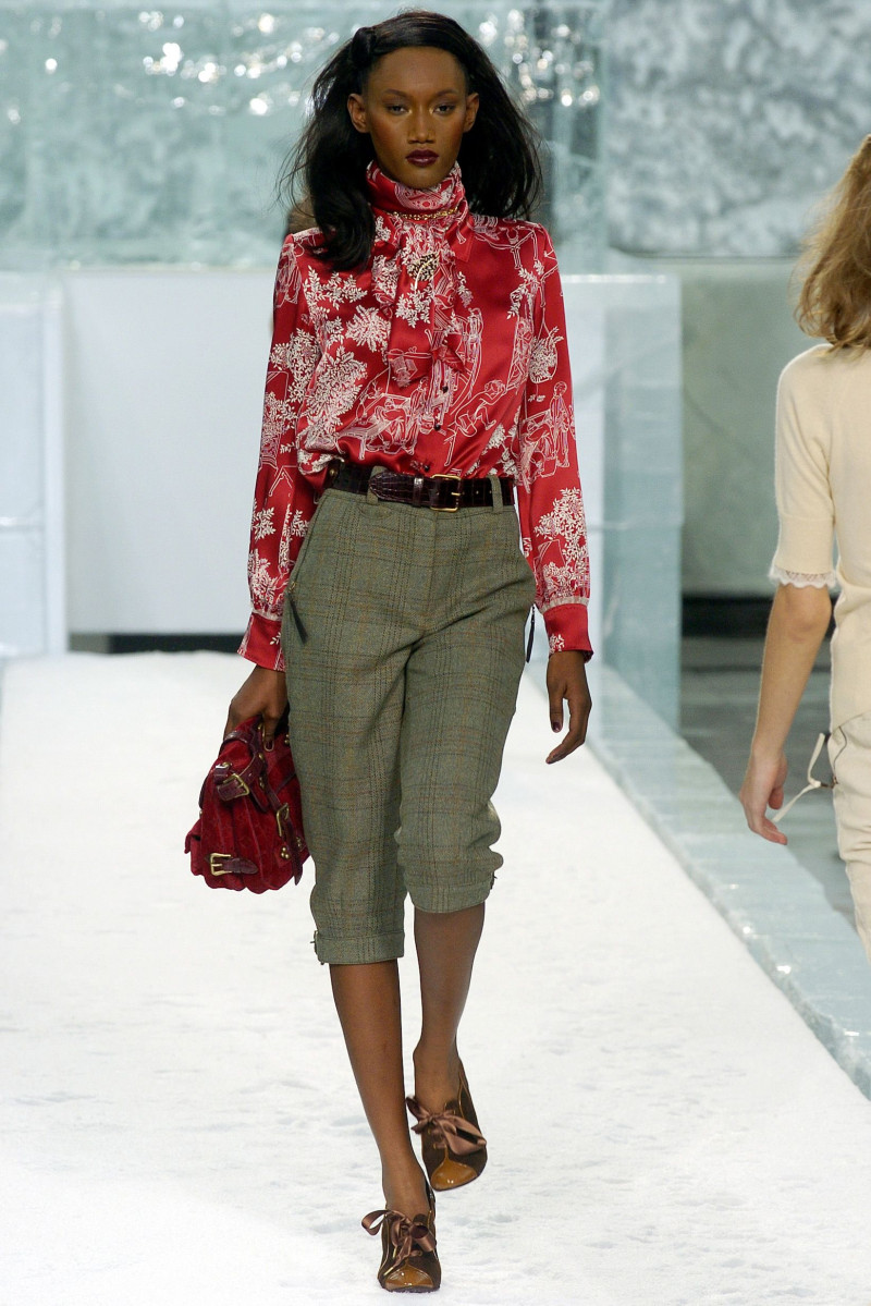 Louis Vuitton fashion show for Autumn/Winter 2004
