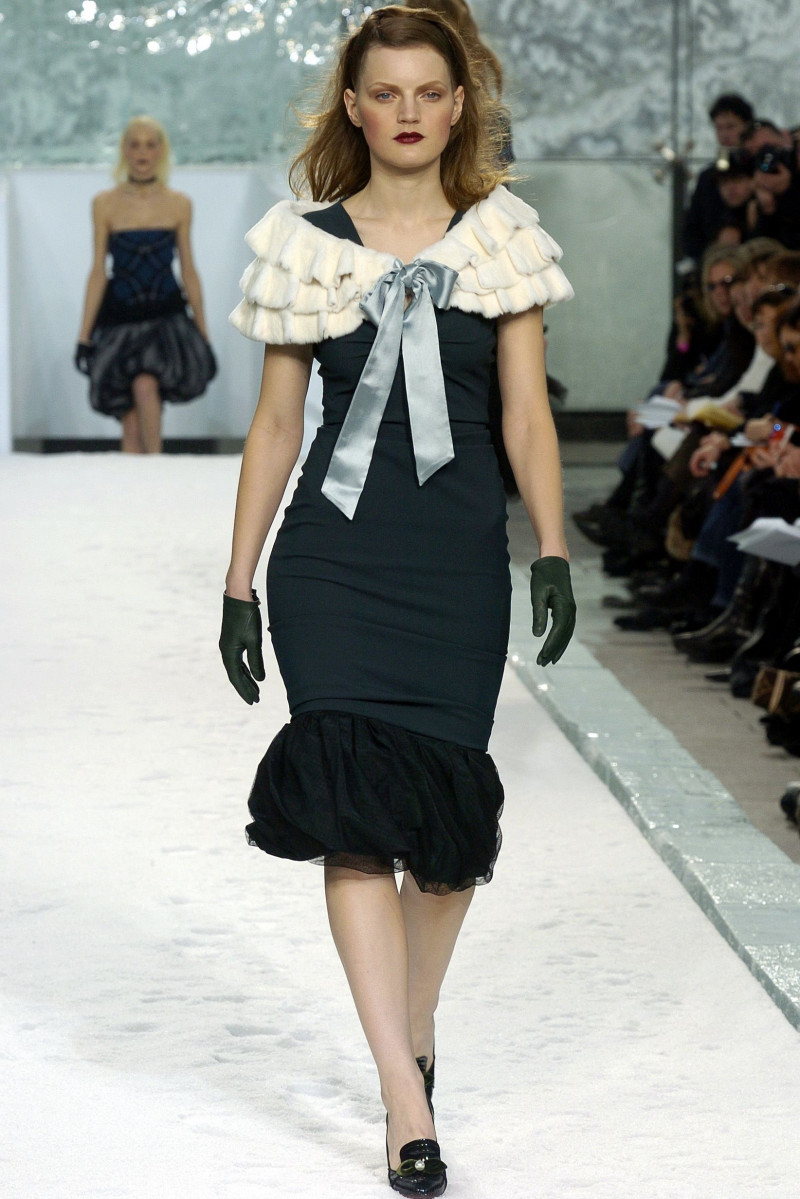 Louis Vuitton fashion show for Autumn/Winter 2004