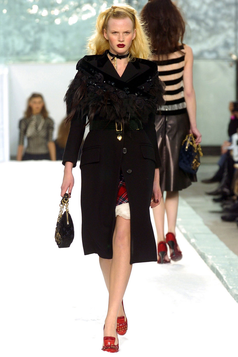 Louis Vuitton fashion show for Autumn/Winter 2004