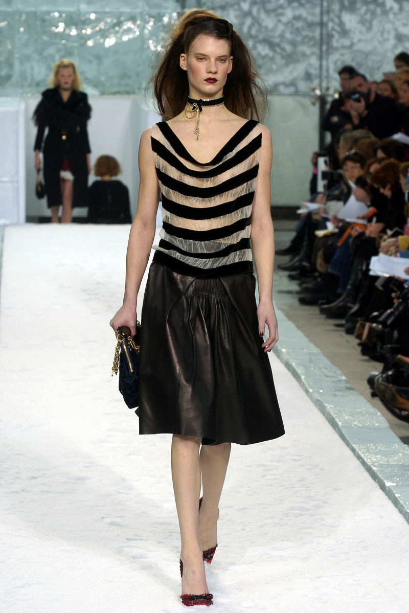 Louis Vuitton fashion show for Autumn/Winter 2004