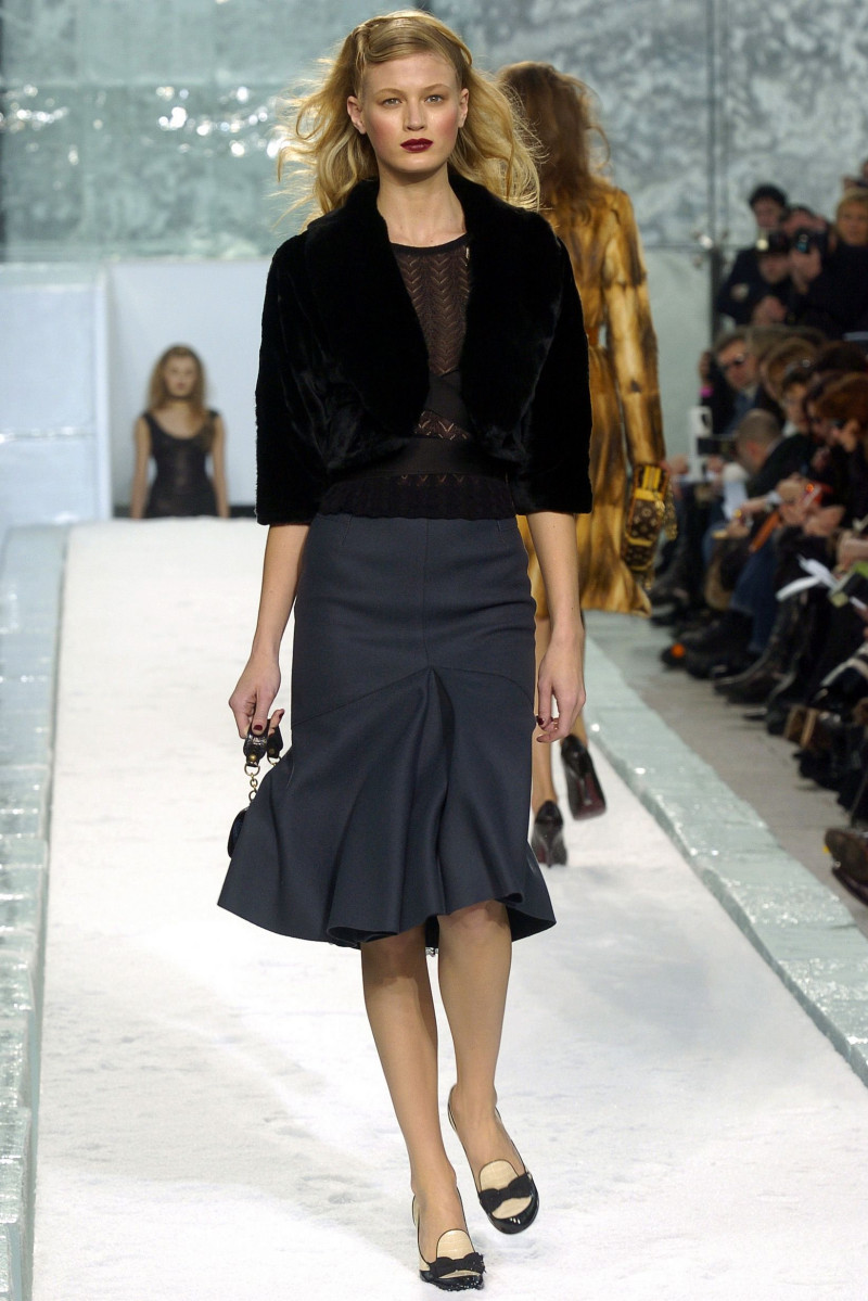 Louis Vuitton fashion show for Autumn/Winter 2004