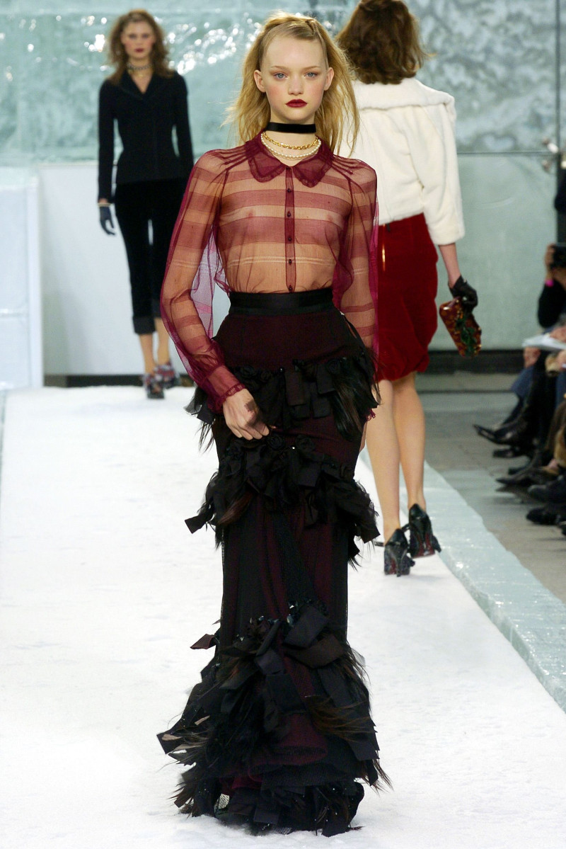 Louis Vuitton fashion show for Autumn/Winter 2004