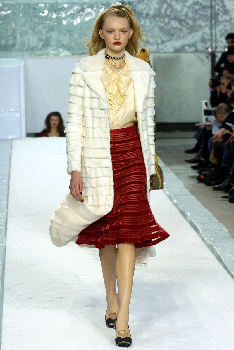 Louis Vuitton fashion show for Autumn/Winter 2004