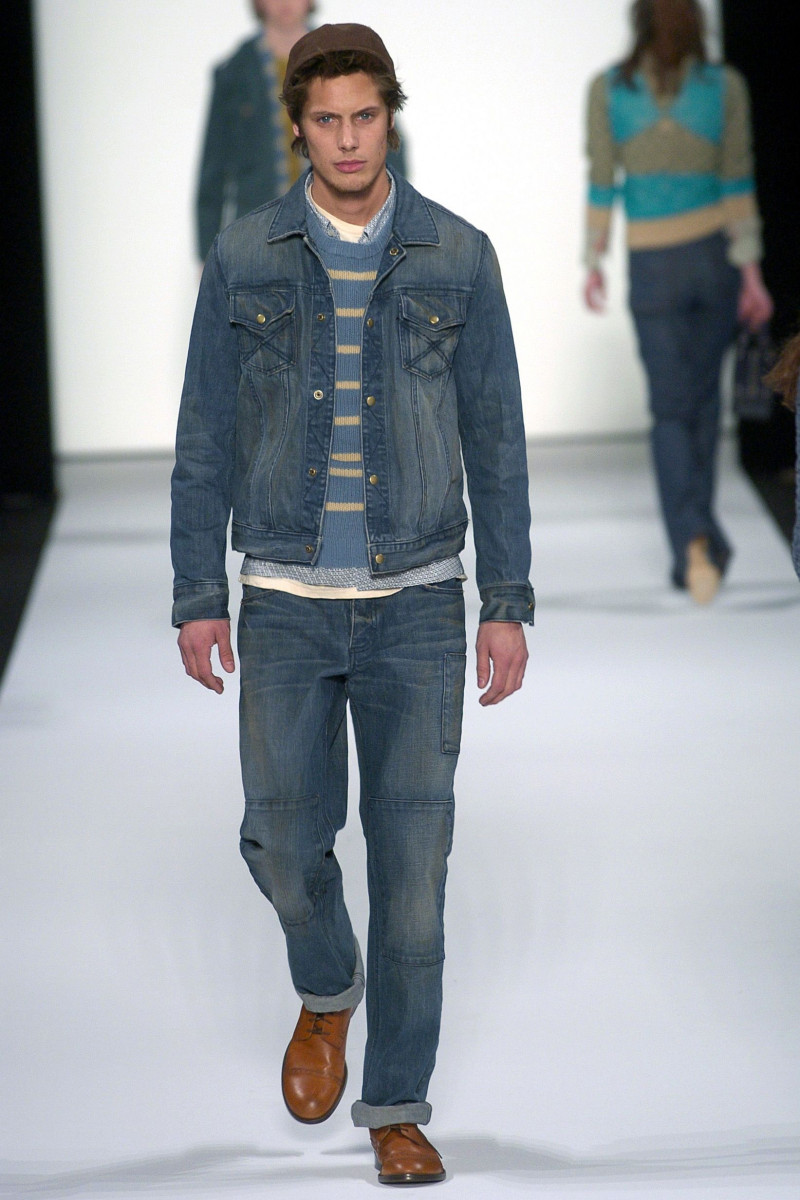 Marc by Marc Jacobs fashion show for Autumn/Winter 2004
