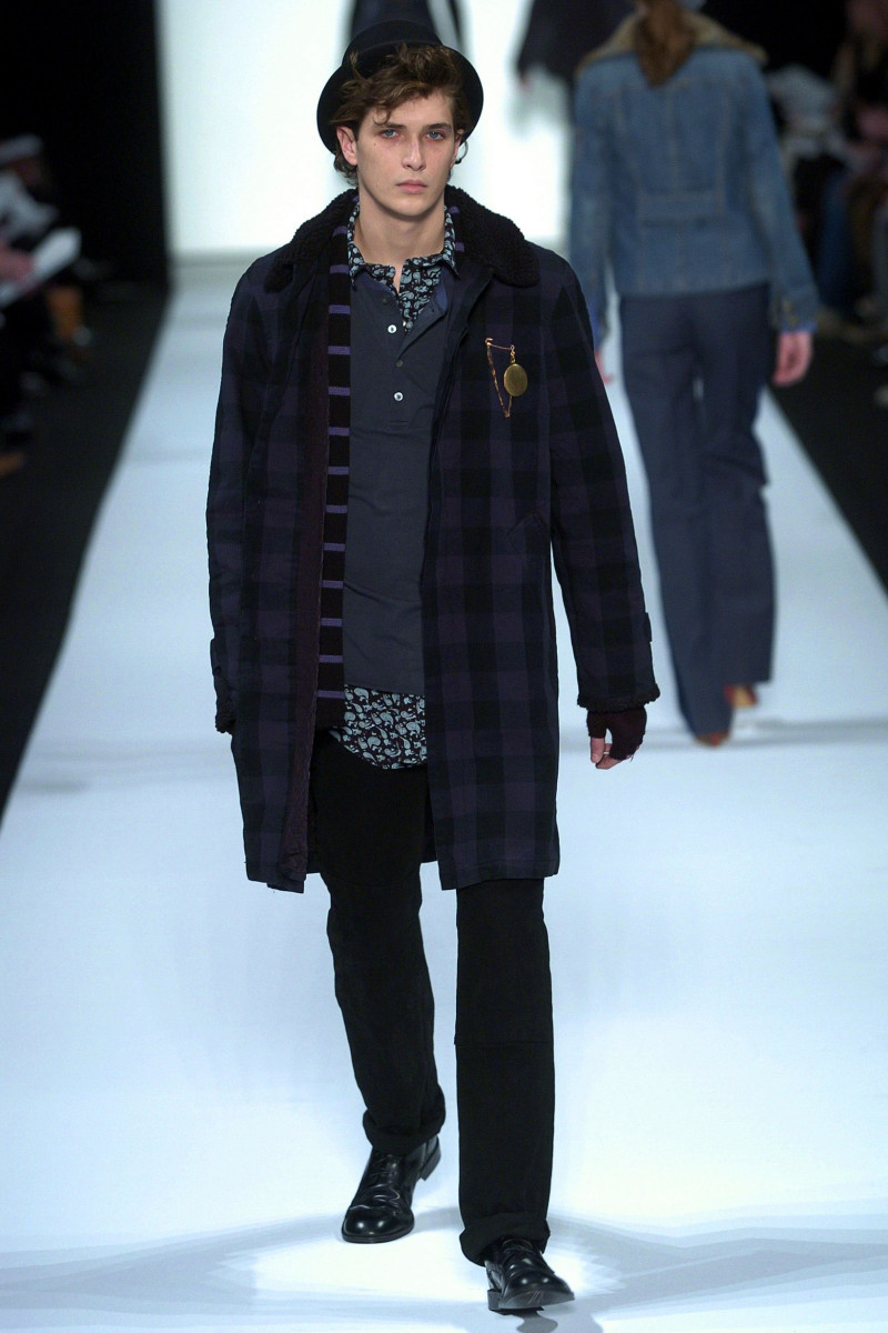 Marc by Marc Jacobs fashion show for Autumn/Winter 2004