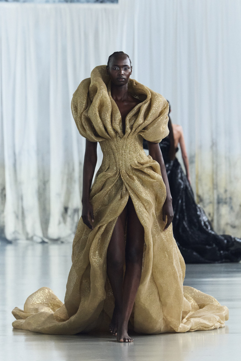 Lever Couture fashion show for Autumn/Winter 2025