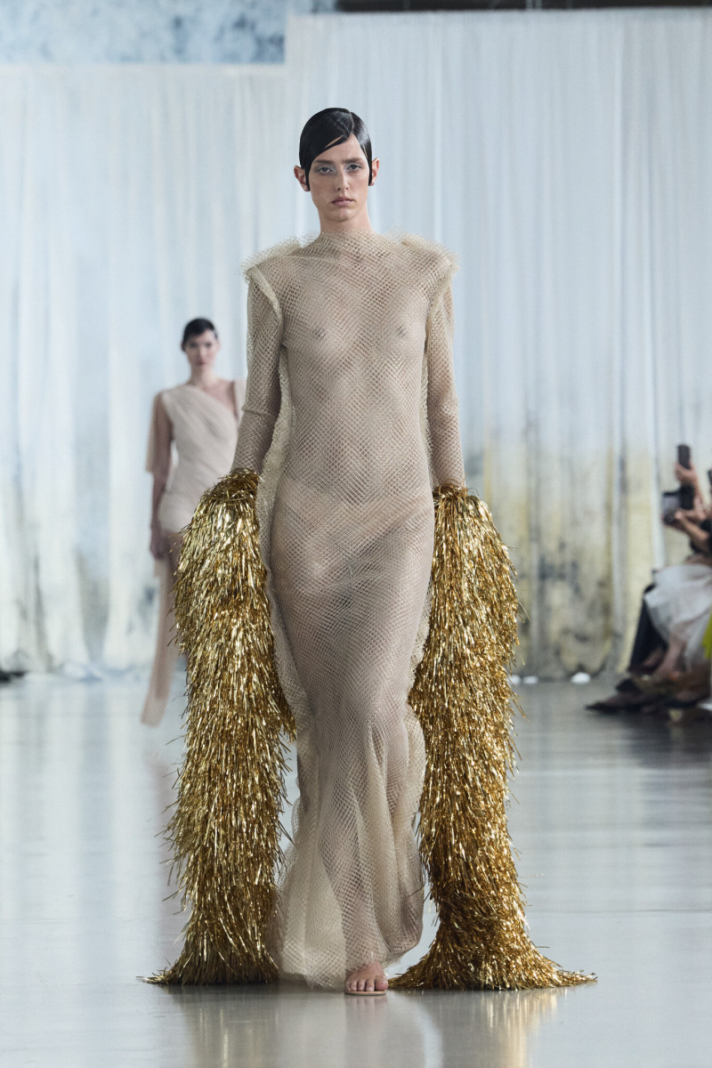Lever Couture fashion show for Autumn/Winter 2025