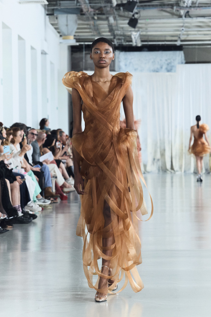 Lever Couture fashion show for Autumn/Winter 2025