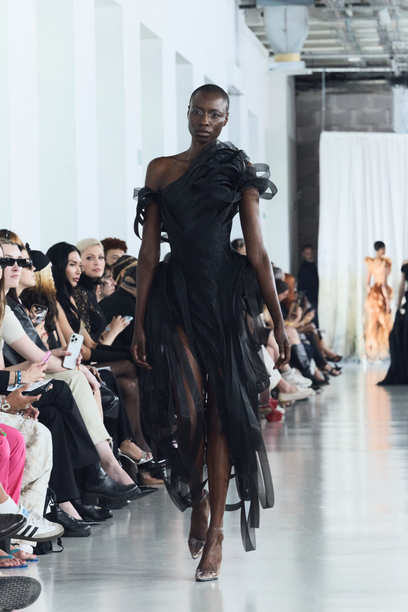 Lever Couture fashion show for Autumn/Winter 2025