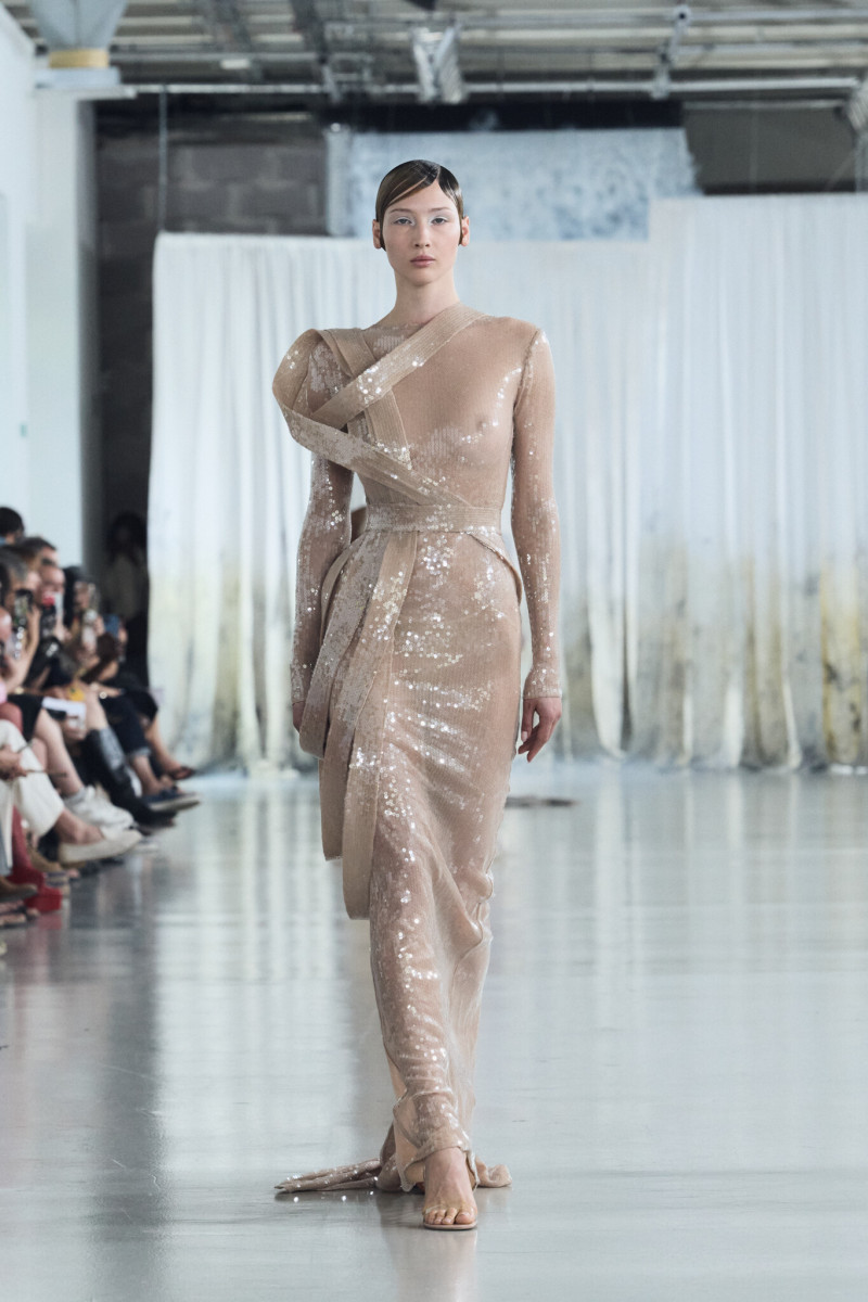 Lever Couture fashion show for Autumn/Winter 2025