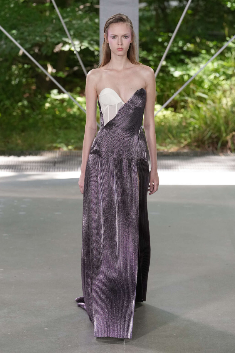ArdAzAei fashion show for Autumn/Winter 2025