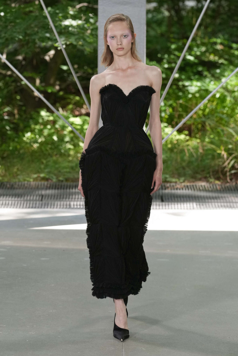 ArdAzAei fashion show for Autumn/Winter 2025