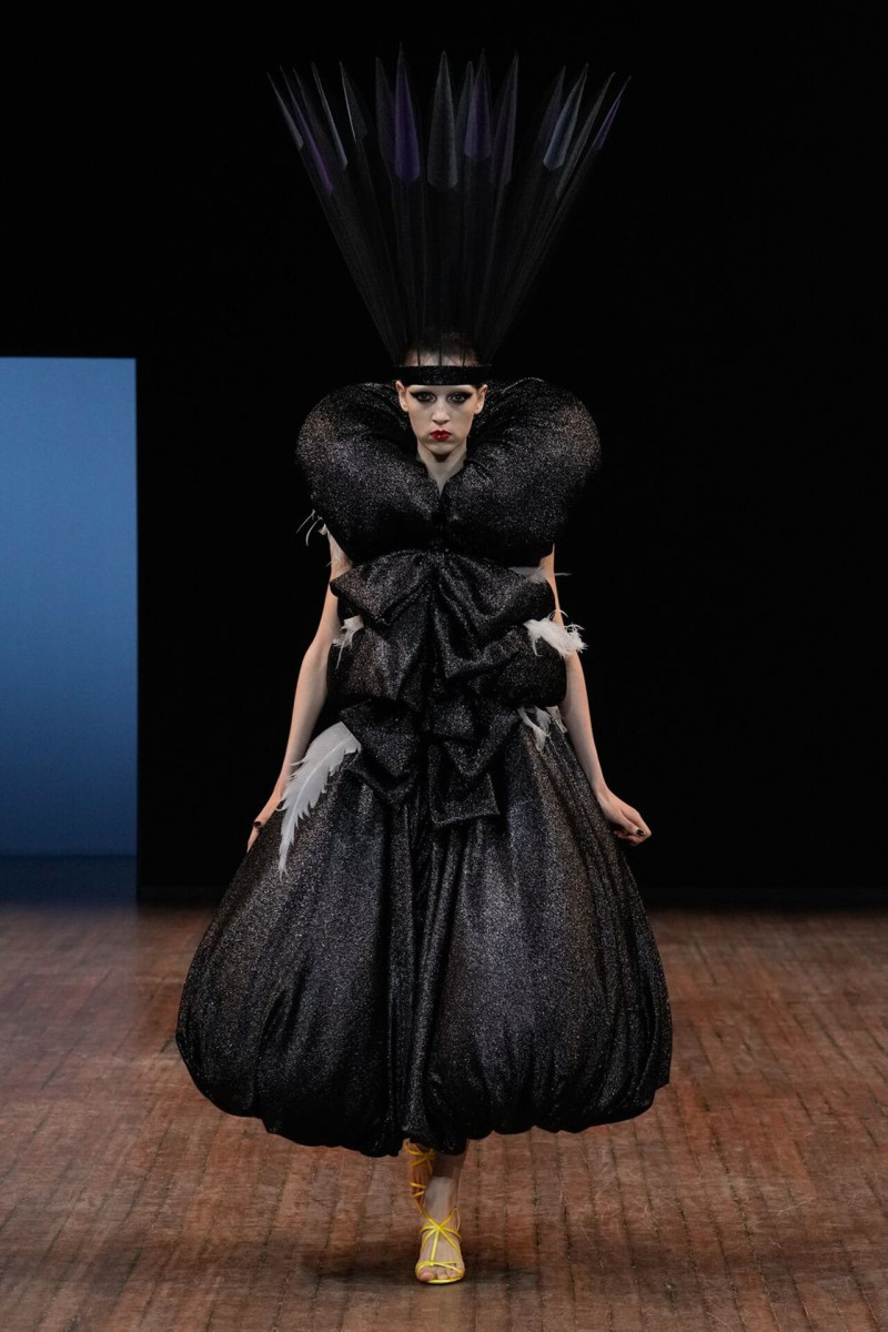 Viktor & Rolf fashion show for Autumn/Winter 2025