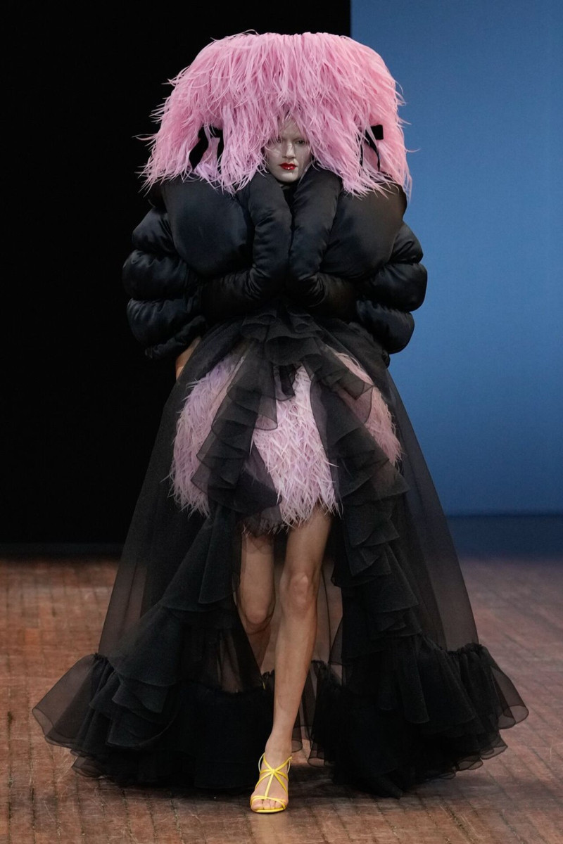 Viktor & Rolf fashion show for Autumn/Winter 2025