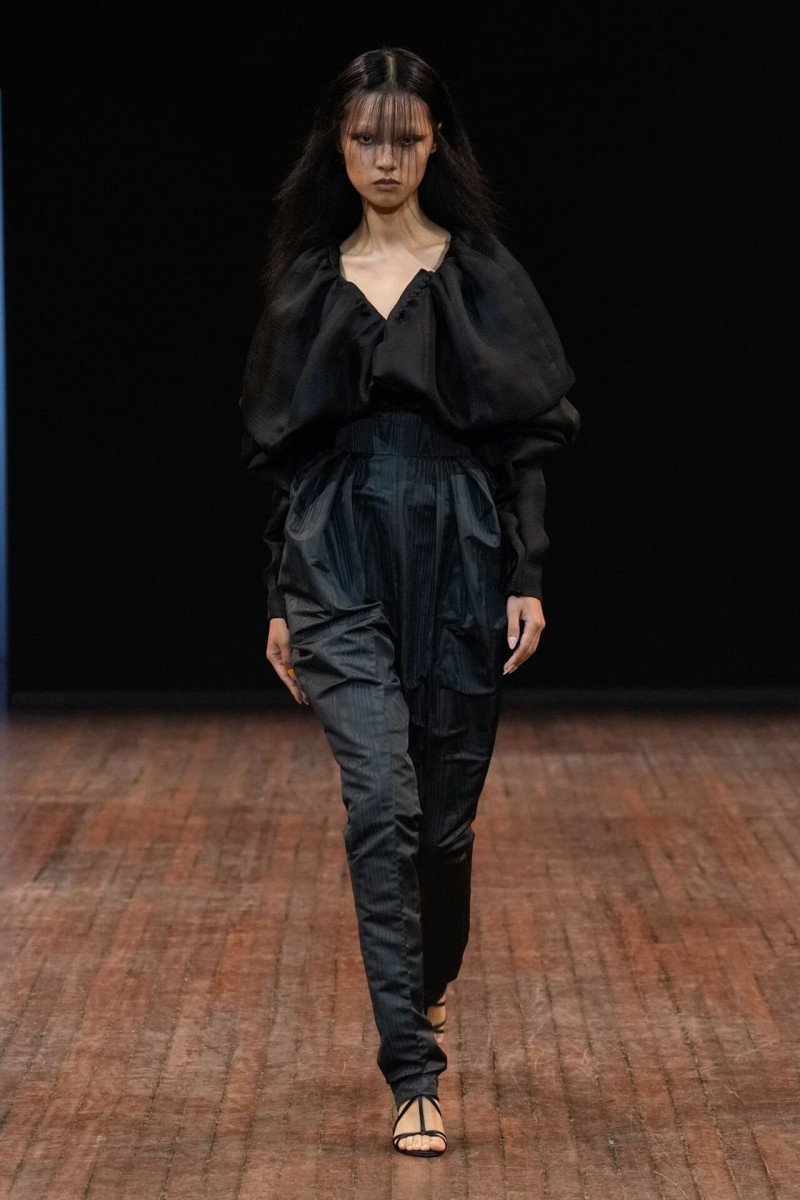 Viktor & Rolf fashion show for Autumn/Winter 2025
